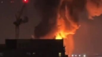 Massive fire shuts down Heathrow airport